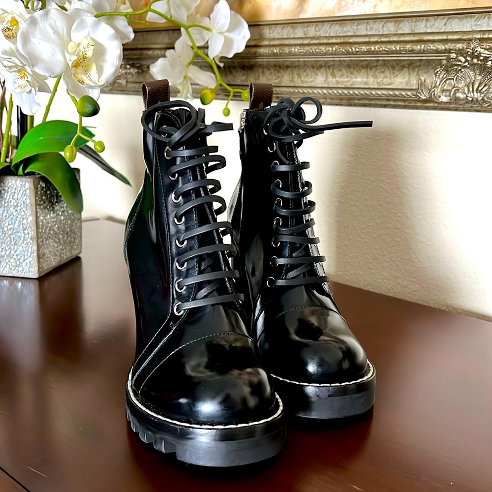 Authentic Louis Vuitton Star Trail Ankle Boot